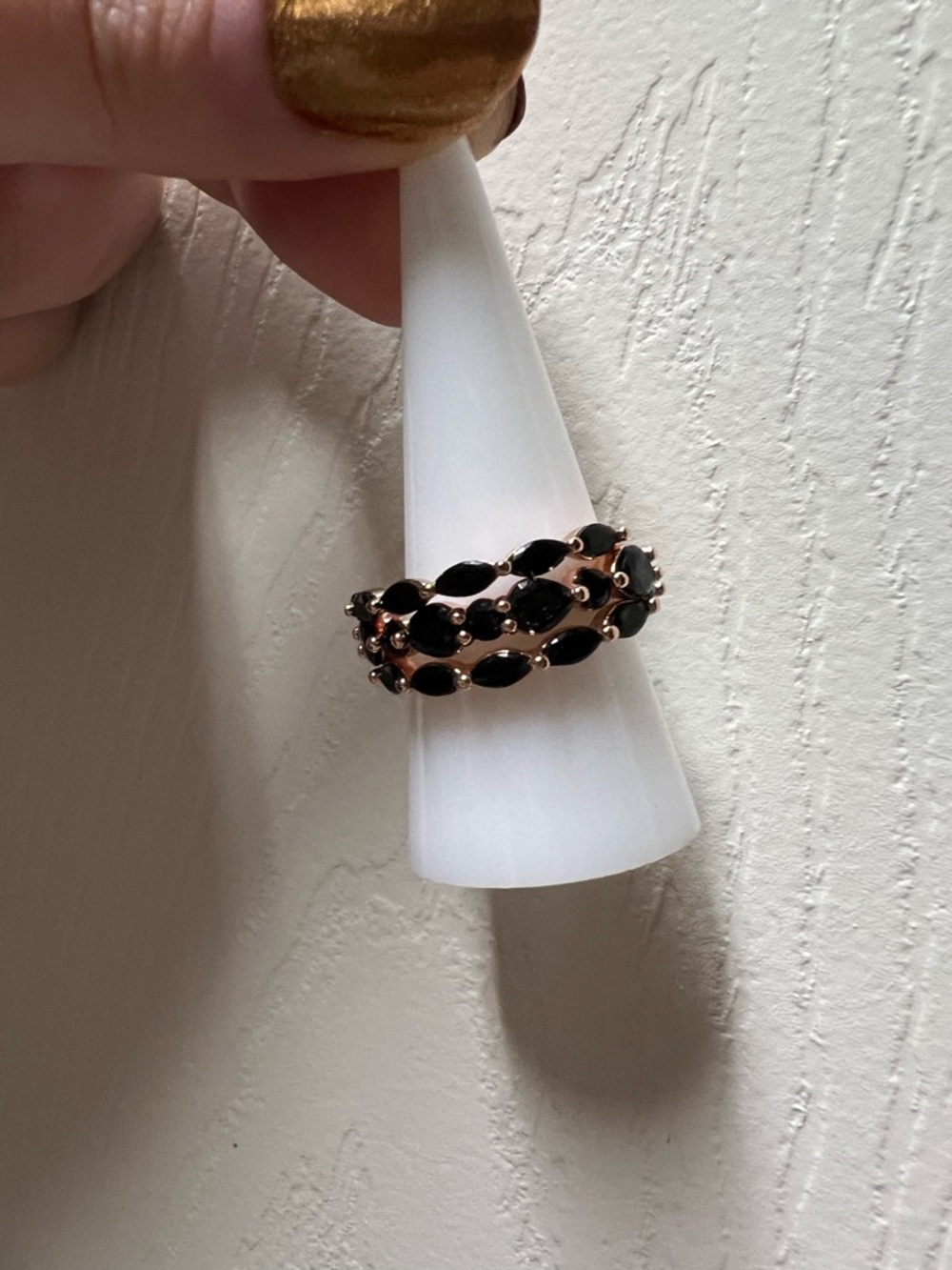 Black Stone Rose Gold Rings - Women’s Fashion Jewelry